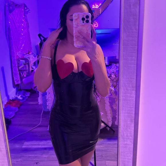 ❤️ Brand new never worn Latex dress ❤️ - Picture 7 of 8